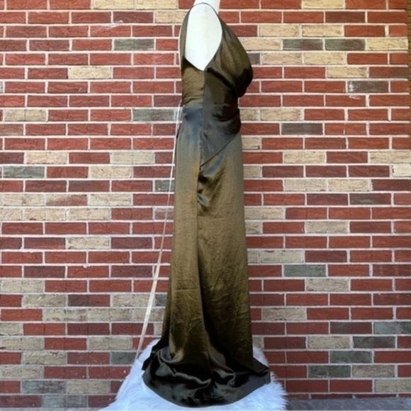 🧜‍♀️ NWT House of CB Zahra V-neck Drape Khaki Green Fishtail Mermaid Maxi Dress - Picture 4 of 13